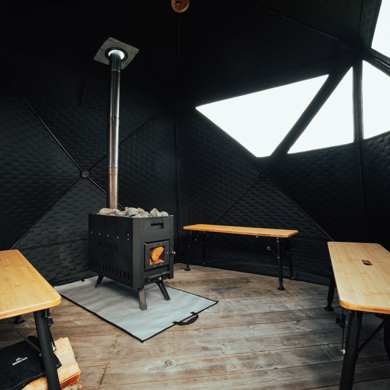 Zestaw: namiot saunowy Dalen + piec + akcesoria do sauny + osłona przeciwdeszczowa